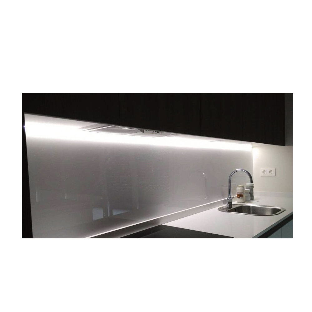 Regleta 90cm Blanco Ejemplo Lugar