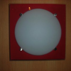 Plafón D250A Cuadrado Cristal Borde Rojo